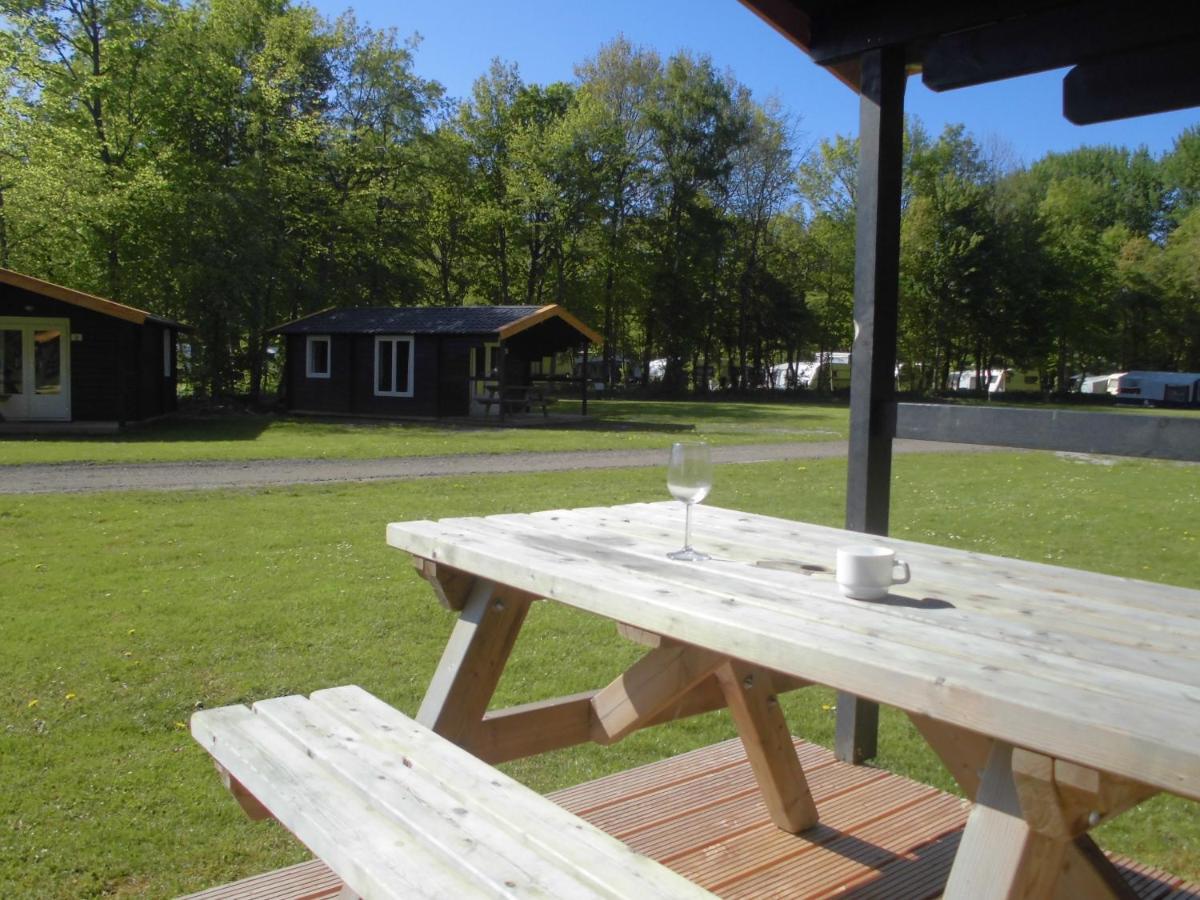 Vakantiepark t Urkerbos - Blokhutje Buitenkant foto