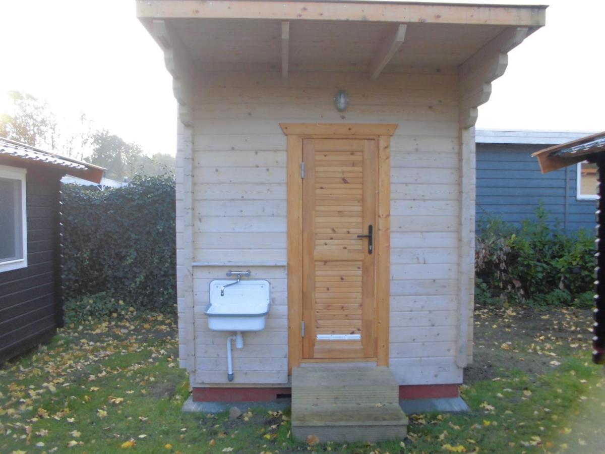 Vakantiepark t Urkerbos - Blokhutje Buitenkant foto